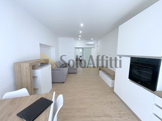 Trilocale in Affitto a Ancona, zona Candia, 750&euro;, 60 m², arredato