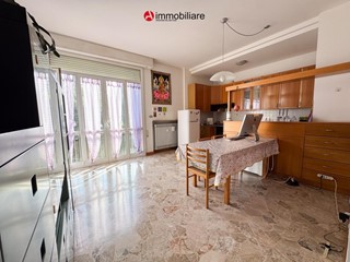 Quadrilocale in Vendita a Rimini, 210'000&euro;, 94 m²