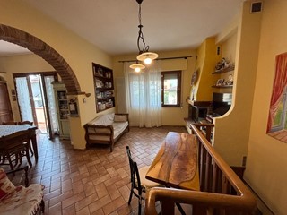 Quadrilocale in Vendita a Vinci, zona Sovigliana, 319'000&euro;, 110 m², arredato