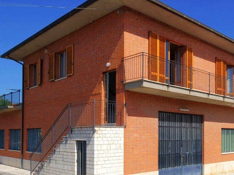Appartamento in Vendita a Asciano, 320'000&euro;, 350 m², con Box