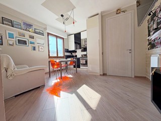 Trilocale in Vendita a Poggibonsi, 178'000&euro;, 78 m²