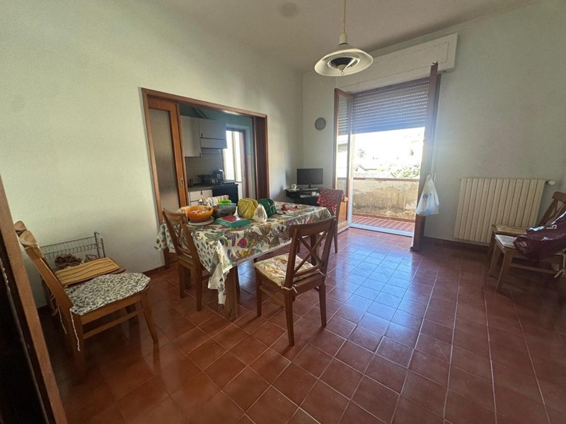 Appartamento in Vendita a Empoli, 270'000&euro;, 140 m², con Box