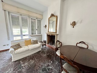 Appartamento in Vendita a Massa, 250'000&euro;, 230 m²