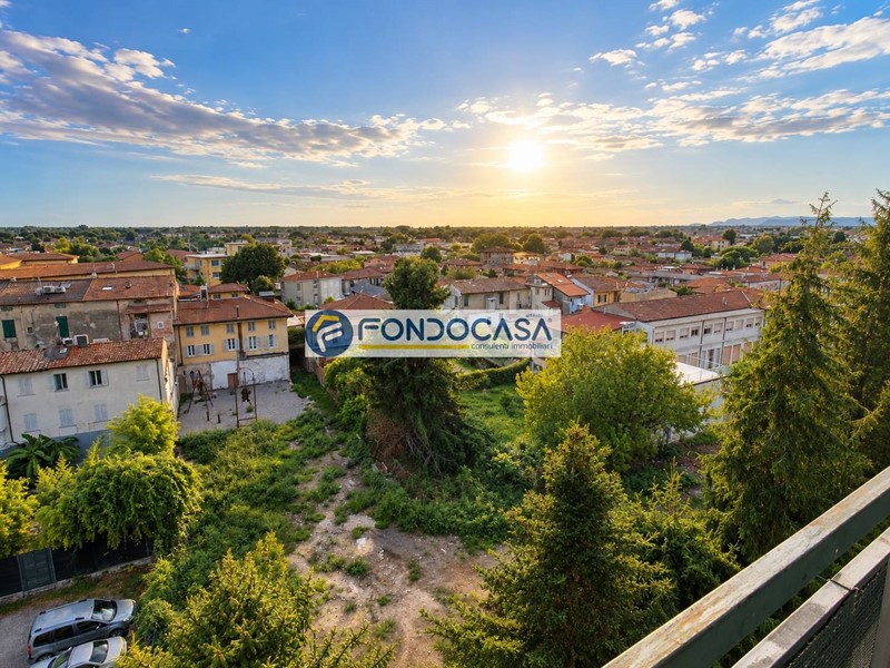 Quadrilocale in Vendita a Pietrasanta, 440'000&euro;, 112 m²