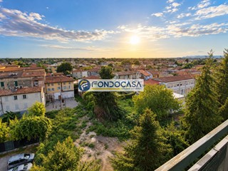 Quadrilocale in Vendita a Pietrasanta, 440'000&euro;, 112 m²