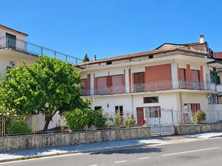 Trilocale in Vendita a Sant'Arpino, 120'000&euro;, 100 m²