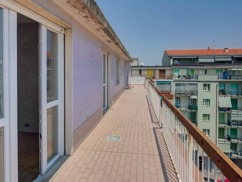 Attico in Vendita a Torino, 230'000&euro;, 95 m²