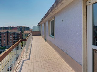 Attico in Vendita a Torino, 245'000&euro;, 97 m²