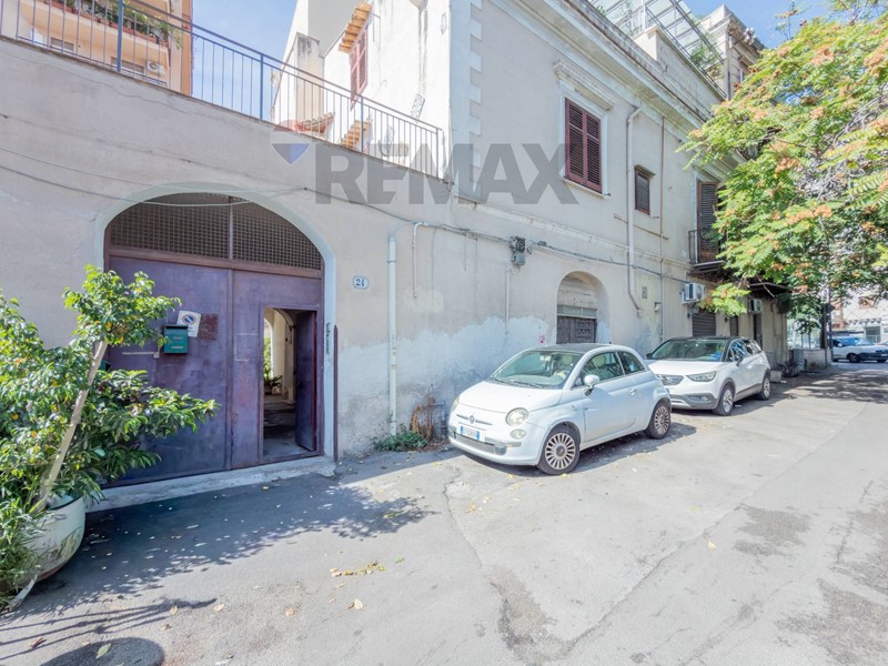 Trilocale in Vendita a Palermo, 68'000&euro;, 54 m²