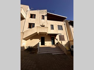 Appartamento in Vendita a Cerzeto, 149'000&euro;, 160 m²