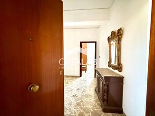 Quadrilocale in Vendita a Carini, 110'000&euro;, 121 m²