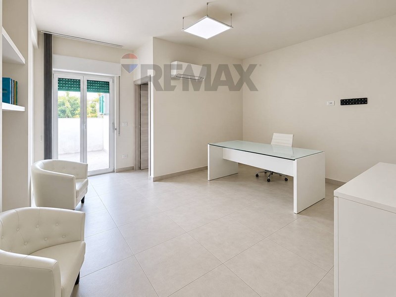 Appartamento in Vendita a Cosenza, 150'000&euro;, 148 m²