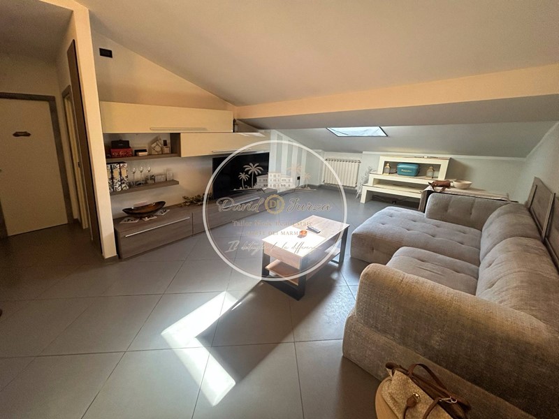 Attico in Vendita a Montignoso, 229'000&euro;, 70 m²
