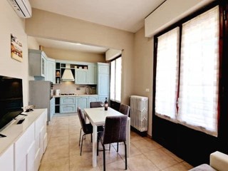 Appartamento in Affitto a Firenze, 450&euro;, 120 m²