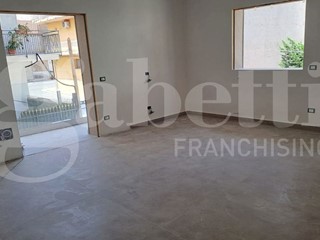 Quadrilocale in Vendita a Bagheria, 220'000&euro;, 107 m², con Box
