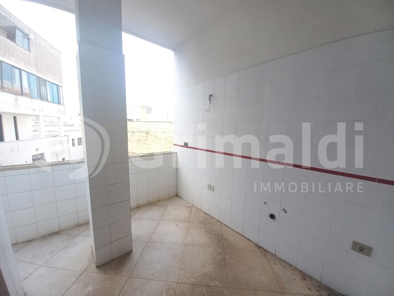 Quadrilocale in Vendita a Casarano, 98'000&euro;, 115 m², con Box
