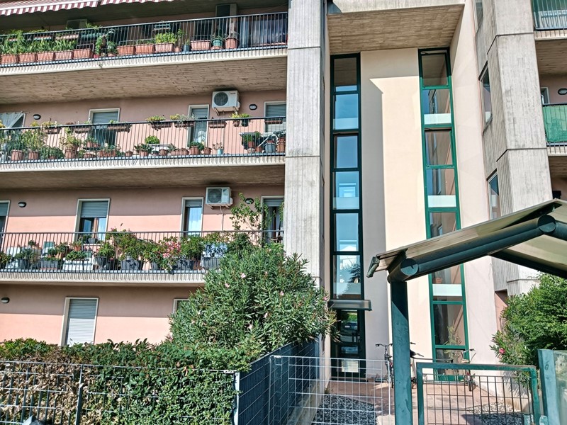 Monolocale in Vendita a Valeggio sul Mincio, 90'000&euro;, 50 m², arredato