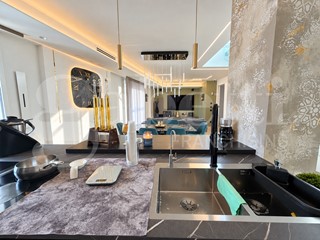 Quadrilocale in Vendita a Angri, 280 m², arredato, con Box