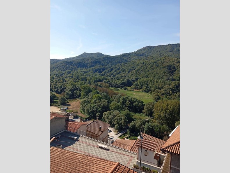 Appartamento in Vendita a Agosta, 42'000&euro;, 174 m²