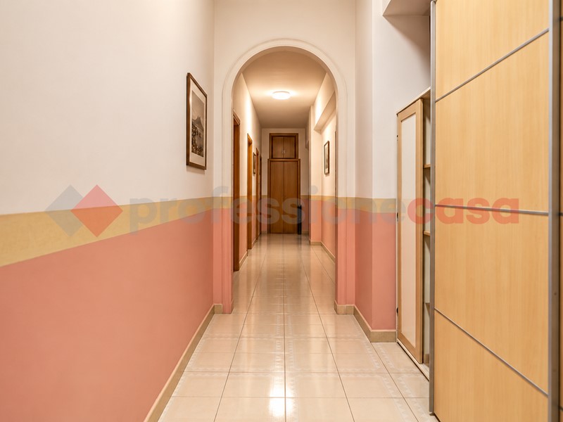 Trilocale in Vendita a Portici, 210'000&euro;, 90 m²