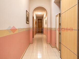 Trilocale in Vendita a Portici, 210'000&euro;, 90 m²