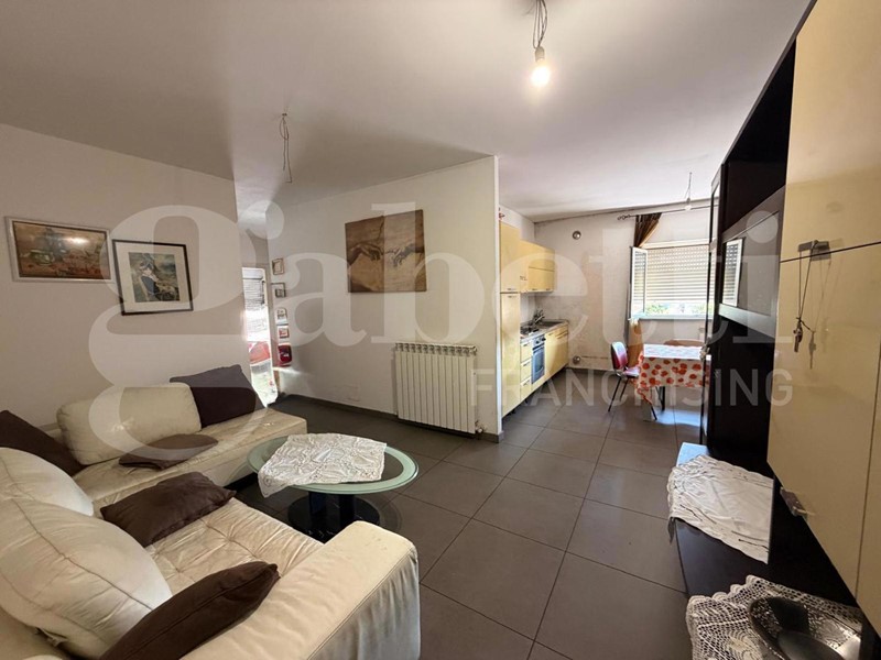 Quadrilocale in Vendita a Teramo, 76'000&euro;, 95 m², arredato, con Box