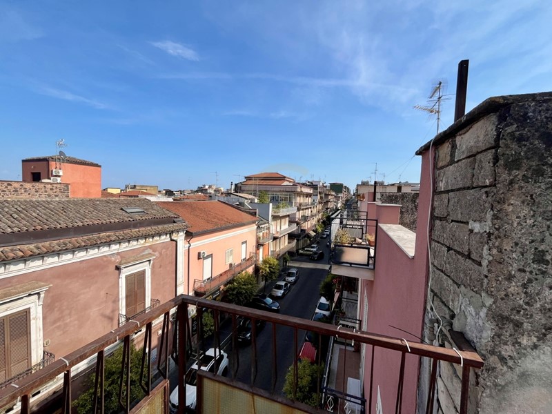Trilocale in Vendita a Misterbianco, zona Centro, 75'000&euro;, 95 m²