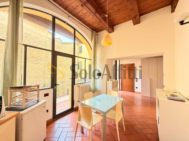 Monolocale in Affitto a Faenza, zona Centro Storico, 450&euro;, 38 m², arredato
