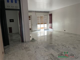 Appartamento in Affitto a Ragusa, 700&euro;, 230 m²