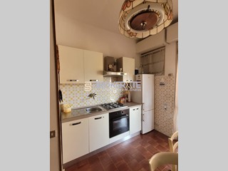 Quadrilocale in Vendita a Carrara, zona Marina di Carrara, 179'000&euro;, 55 m², arredato