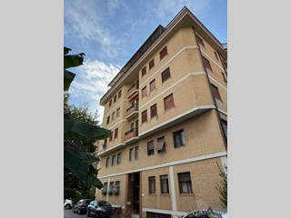 Quadrilocale in Vendita a Massa, 250'000&euro;, 126 m²