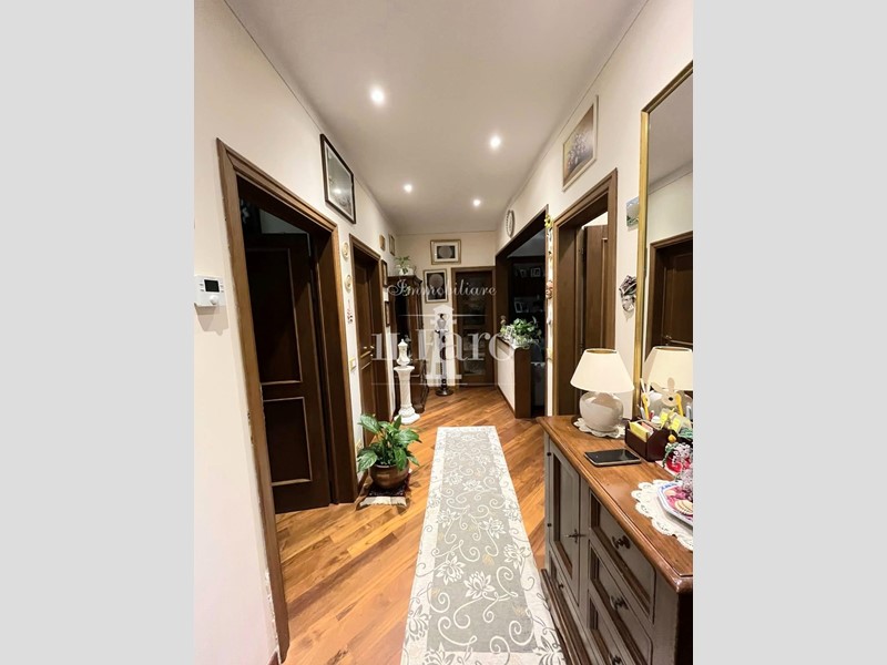 Quadrilocale in Vendita a Campi Bisenzio, zona Il Rosi, 235'000&euro;, 85 m², con Box