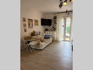 Quadrilocale in Vendita a Massa, zona Marina di Massa, 280'000&euro;, 75 m², arredato, con Box