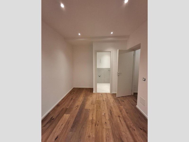 Trilocale in Vendita a Capraia e Limite, zona Limite, 260'000&euro;, 75 m², con Box