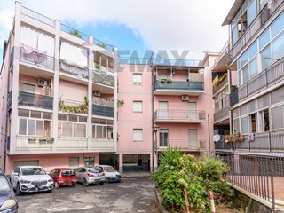 Quadrilocale in Vendita a Valverde, 66'000&euro;, 71 m²