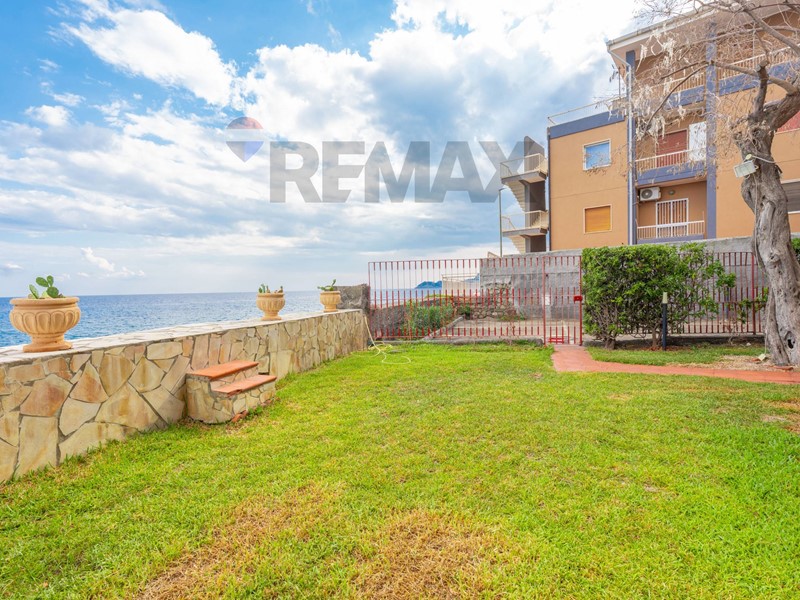Bilocale in Vendita a Letojanni, 199'000&euro;, 55 m²