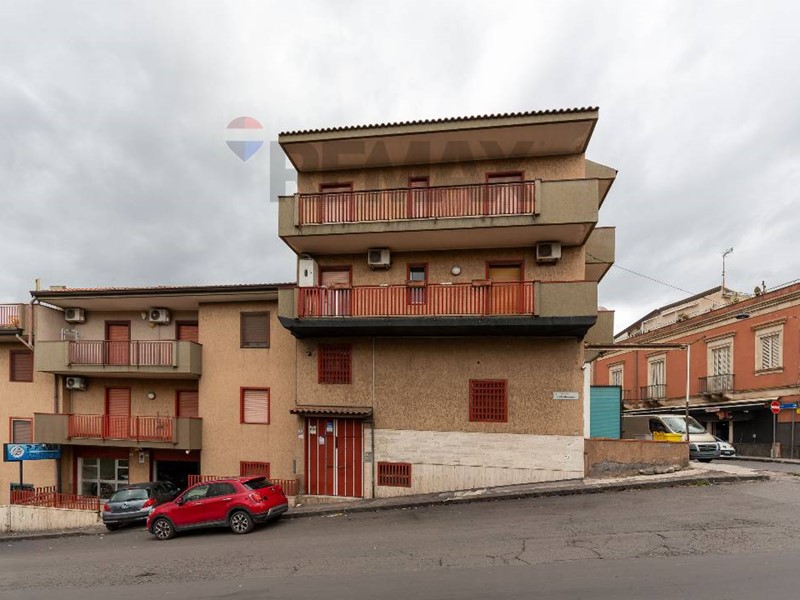 Appartamento in Vendita a Paternò, 120'000&euro;, 147 m²