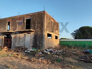 Appartamento in Vendita a Caltagirone, 60'000&euro;, 200 m²