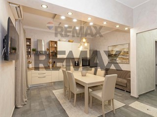 Appartamento in Vendita a Catania, 135'000&euro;, 130 m²