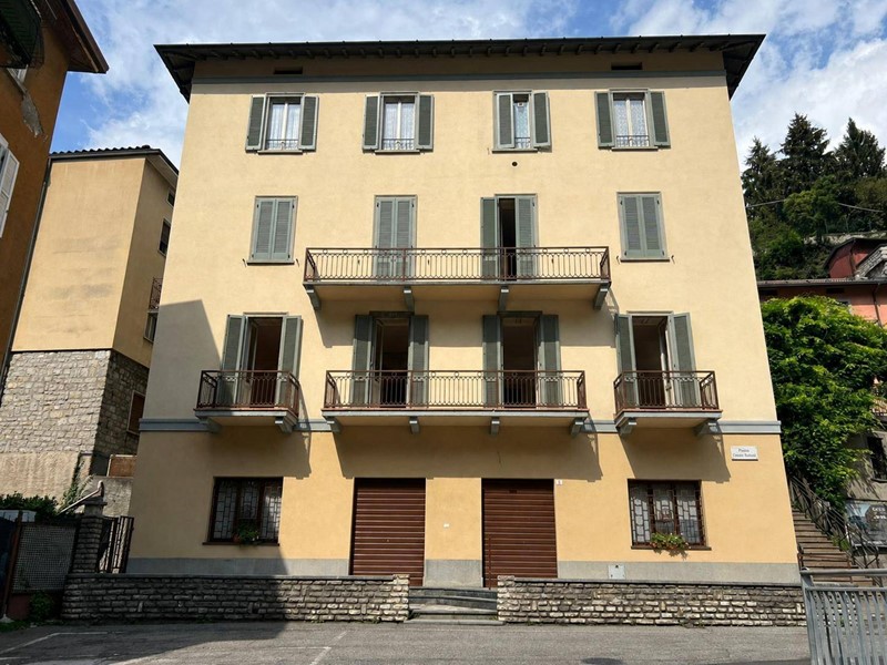 Appartamento in Vendita a Ponte Nossa, 150'000&euro;, 196 m²