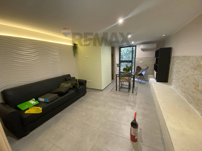 Trilocale in Vendita a Minturno, 95'000&euro;, 110 m²