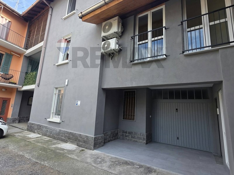 Trilocale in Vendita a Lonate Ceppino, 158'000&euro;, 80 m²