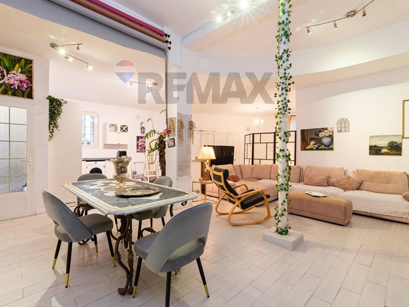 Bilocale in Vendita a Roma, 289'000&euro;, 94 m²
