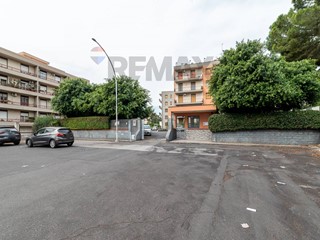 Appartamento in Vendita a Catania, 190'000&euro;, 160 m²