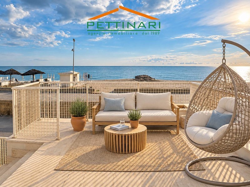 Quadrilocale in Vendita a Porto Recanati, 250'000&euro;, 80 m²