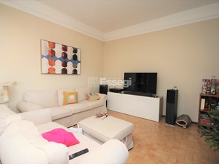 Appartamento in Vendita a Lucca, zona Circonvallazione, 440'000&euro;, 140 m², con Box