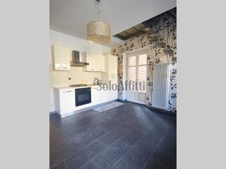 Appartamento in Affitto a Chieri, zona Via Vittorio, 1'000&euro;, 80 m²