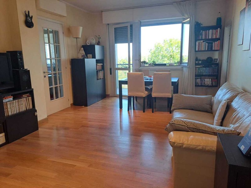 Quadrilocale in Vendita a Parma, 275'000&euro;, 115 m², con Box