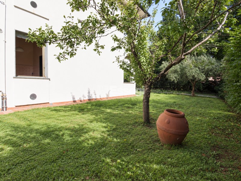 Appartamento in Vendita a Lucca, zona Sud, 170'000&euro;, 135 m²