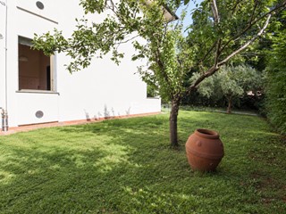 Appartamento in Vendita a Lucca, zona Sud, 170'000&euro;, 135 m²